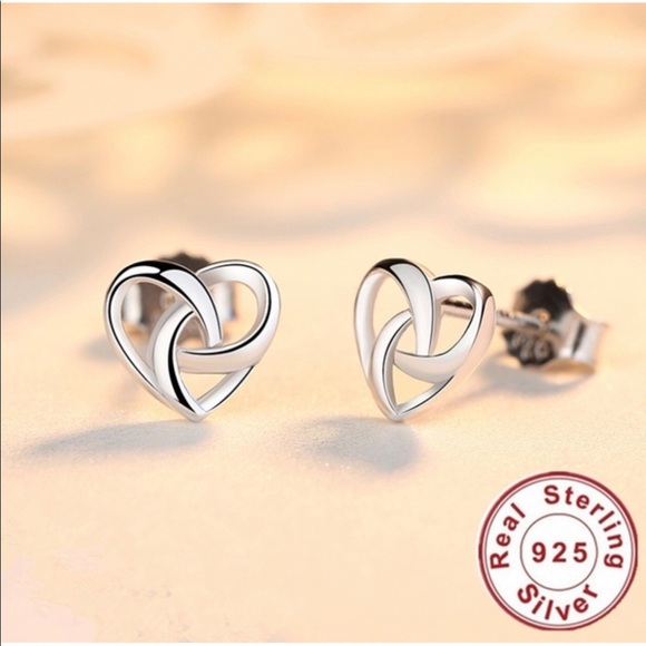 Jewelry - 🎉HOST PICK🎉STERLING SILVER HEARTS